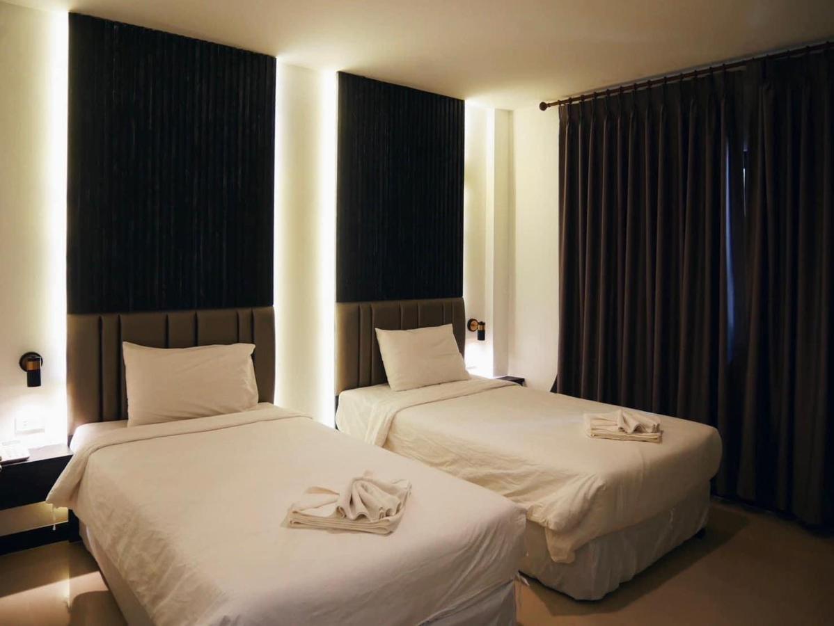 President Hotel Udonthani Exterior photo