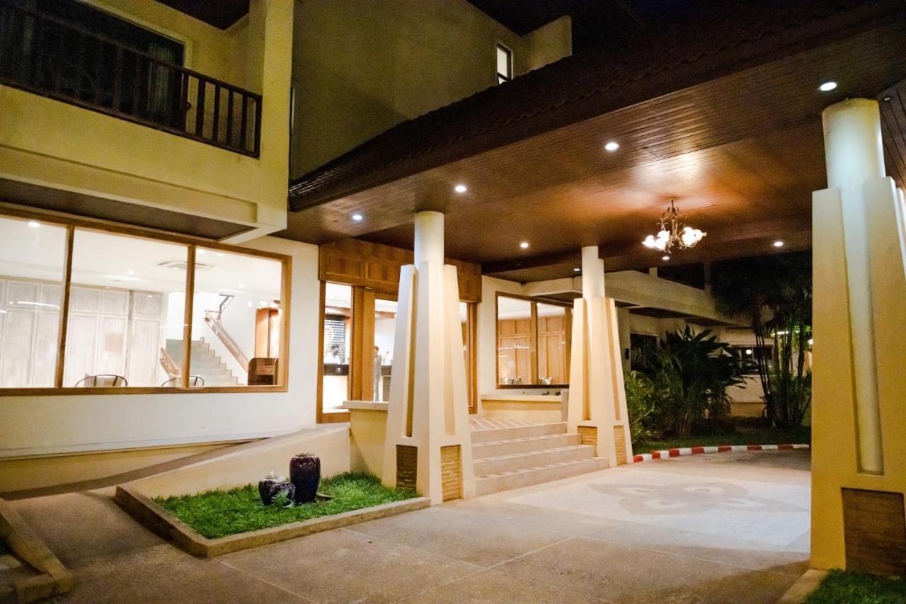 President Hotel Udonthani Exterior photo