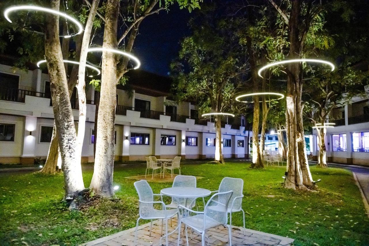 President Hotel Udonthani Exterior photo