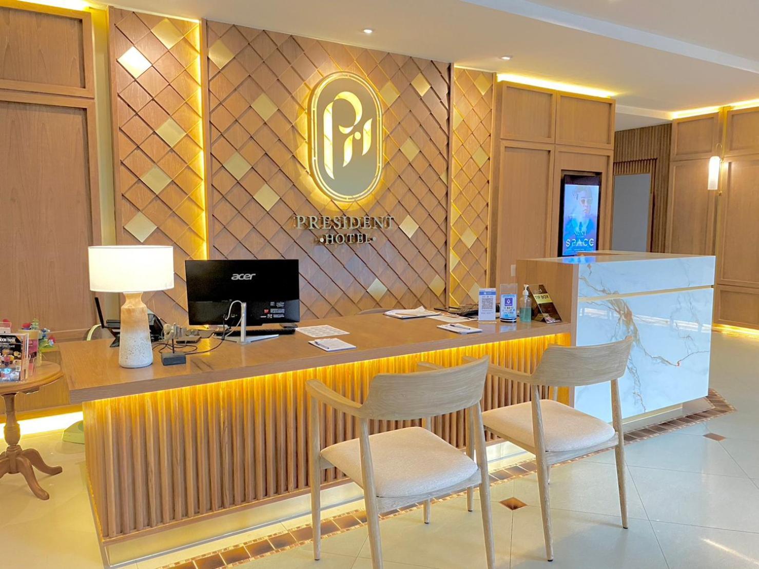 President Hotel Udonthani Exterior photo