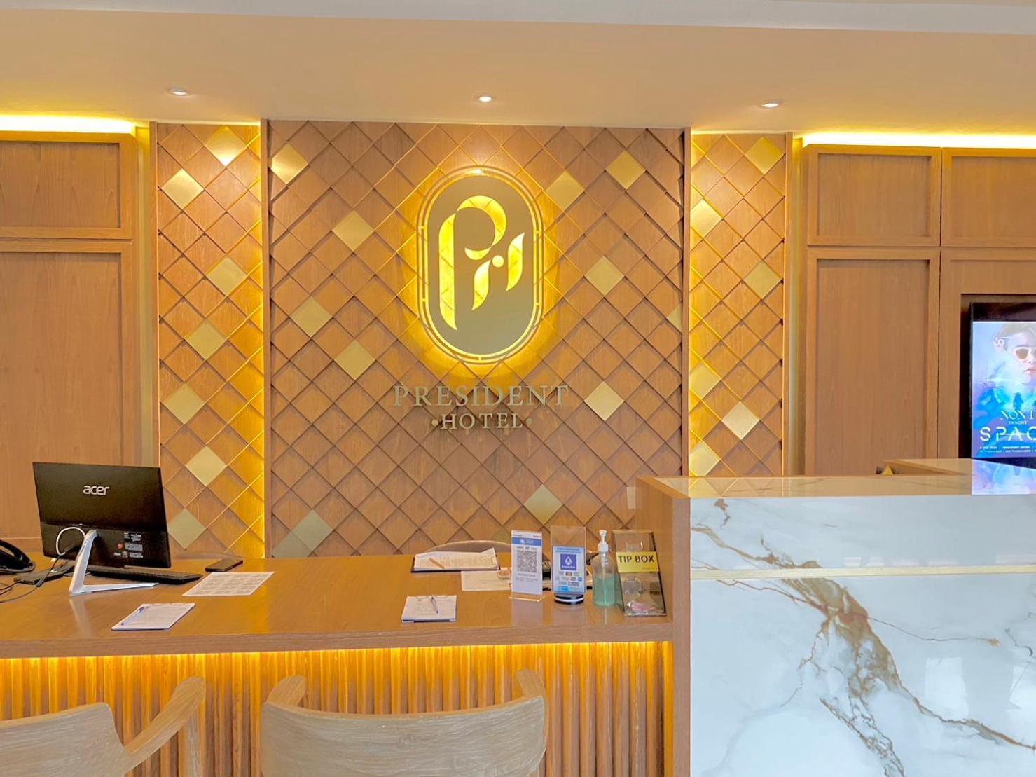 President Hotel Udonthani Exterior photo