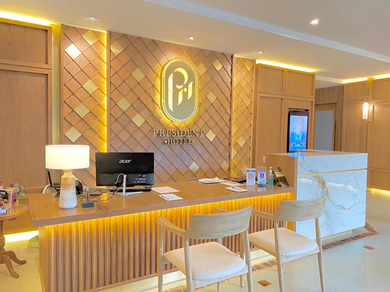 President Hotel Udonthani Exterior photo