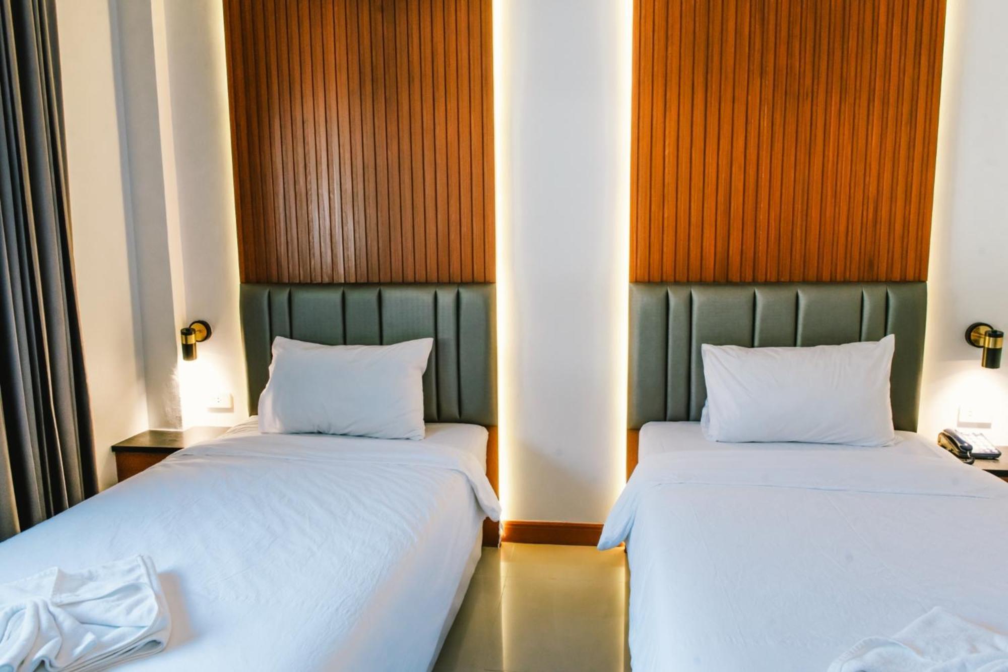 President Hotel Udonthani Exterior photo